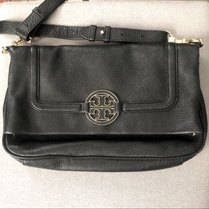 Tory Burch Amanda Foldover Messenger (Black Leather)